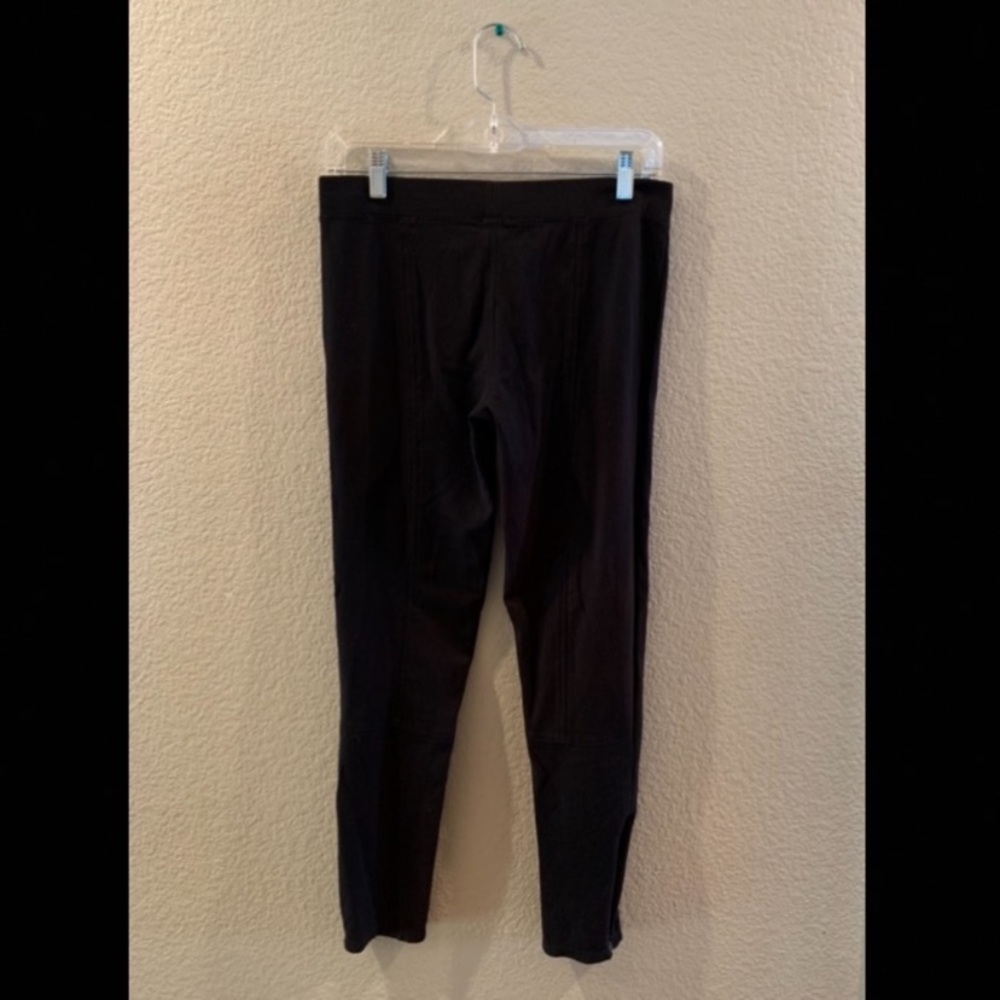 Basically NEW Super Cute Comfy Side Sip Leggings - Picture 5 of 5